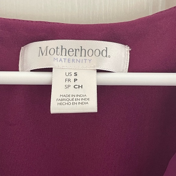 Motherhood Maternity burgundy dress size small with lining and overlay. - Picture 2 of 3